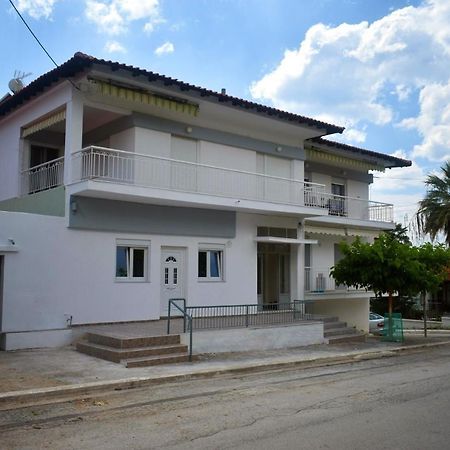 Seaside Apartments เนอาอิรากลีอา ภายนอก รูปภาพ